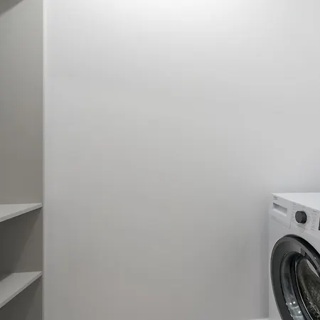 Apartmate- Oldtown Sienna Grobla Comfy Sauna & Free Gym Апартаменты