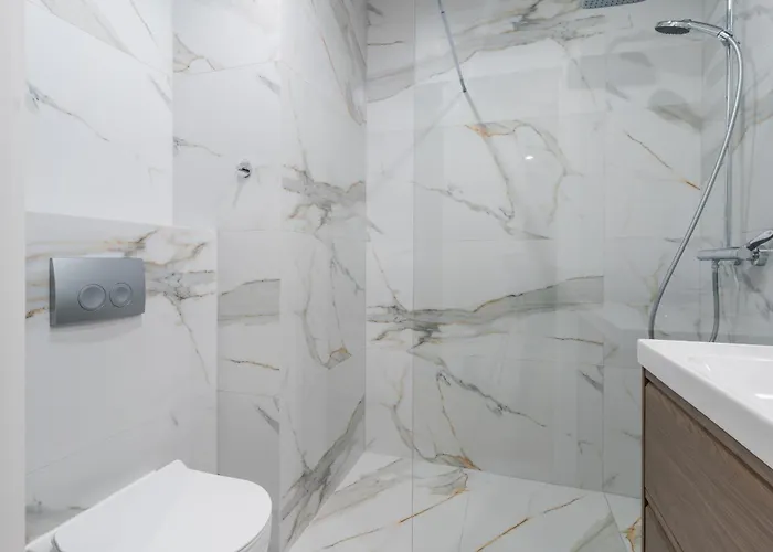 Apartmate- Oldtown Sienna Grobla Comfy Sauna & Free Gym